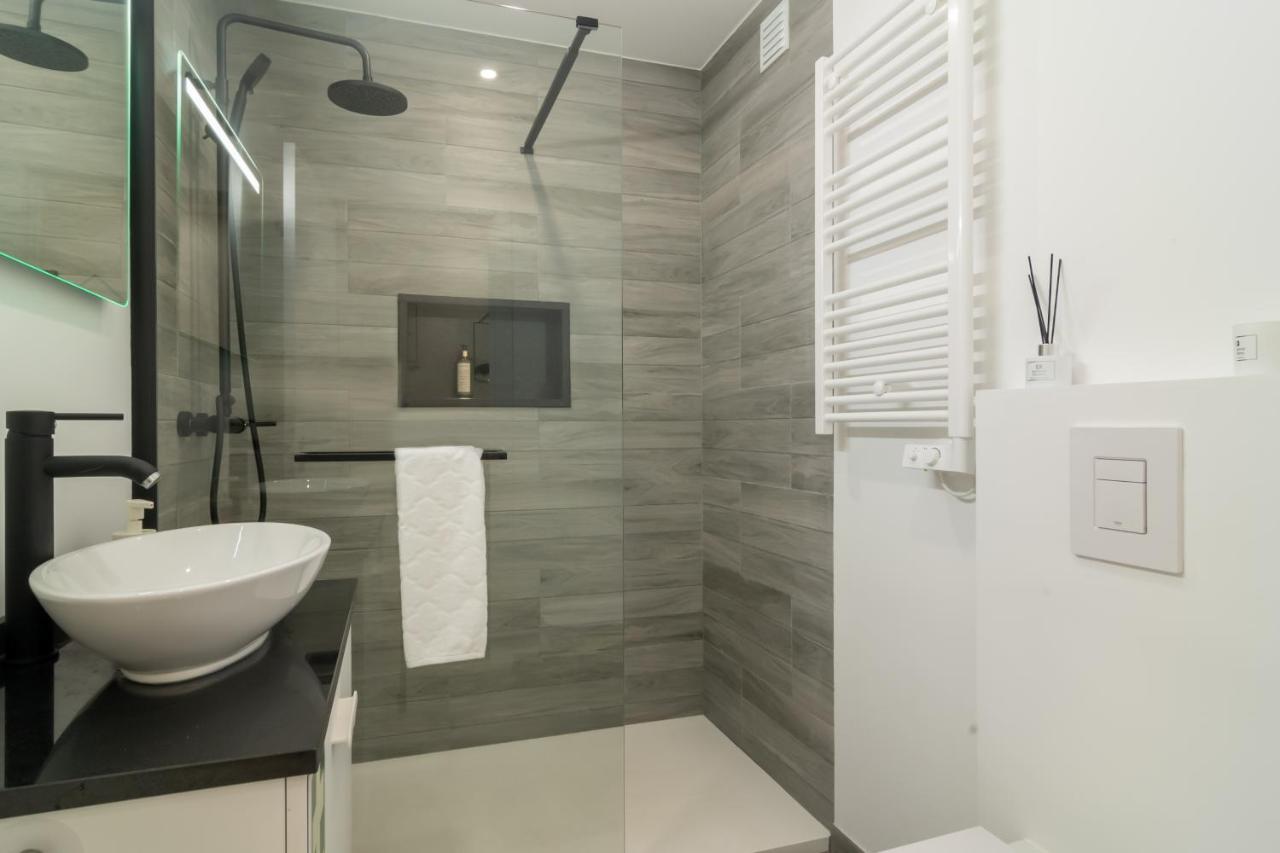 Stylish Apartment W/ River View By Lovelystay Oeiras Bagian luar foto