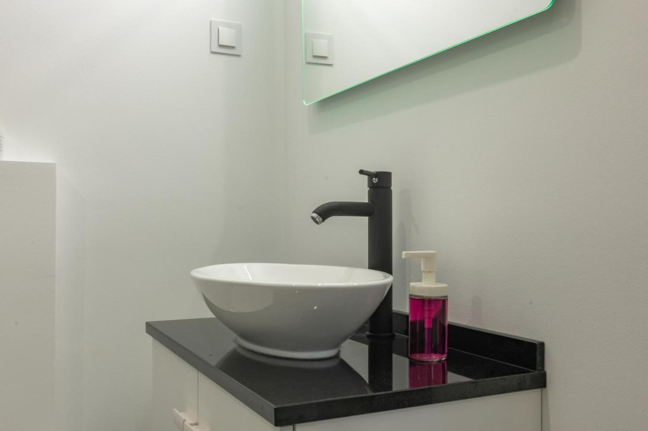 Stylish Apartment W/ River View By Lovelystay Oeiras Bagian luar foto